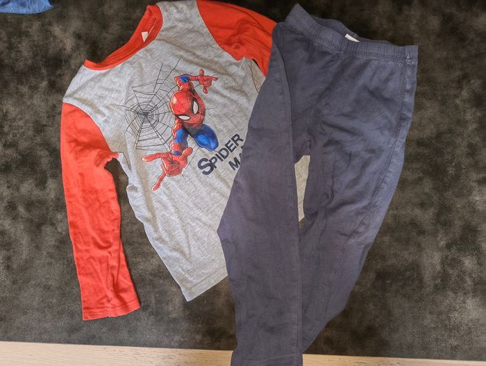 Lot de vêtements pour garçon taille 4 ans - photo numéro 4