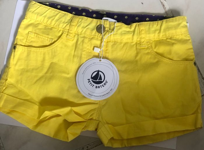 Short  été taille 4 ans petit bateau