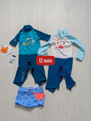 Lot 3 maillot de bain 12mois 2 maillot anti UV 50+