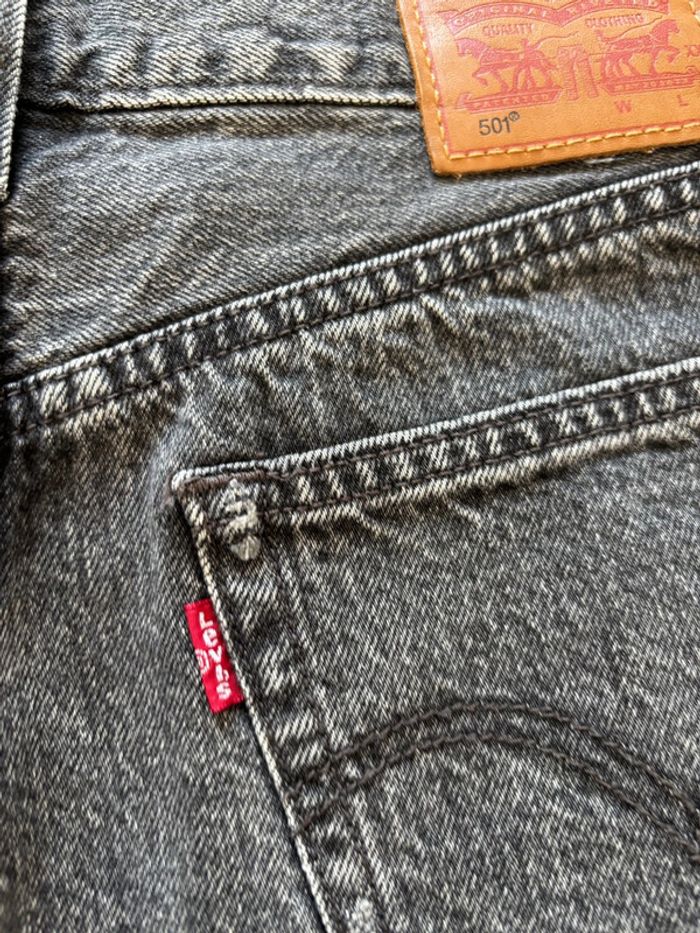 Levi’s 501 vintage court mini destroy W27 / 36‑38 S/M – mi taille gris foncé style cut off - photo numéro 13