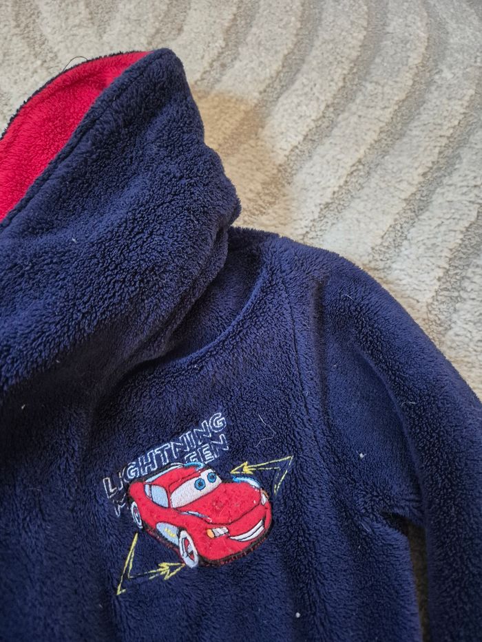 Peignoir cars 8 ans - photo numéro 3