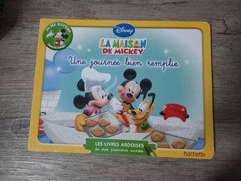 Livre Ardoise: La maison de Mickey - Une journée bien remplie.
+ Bonus
