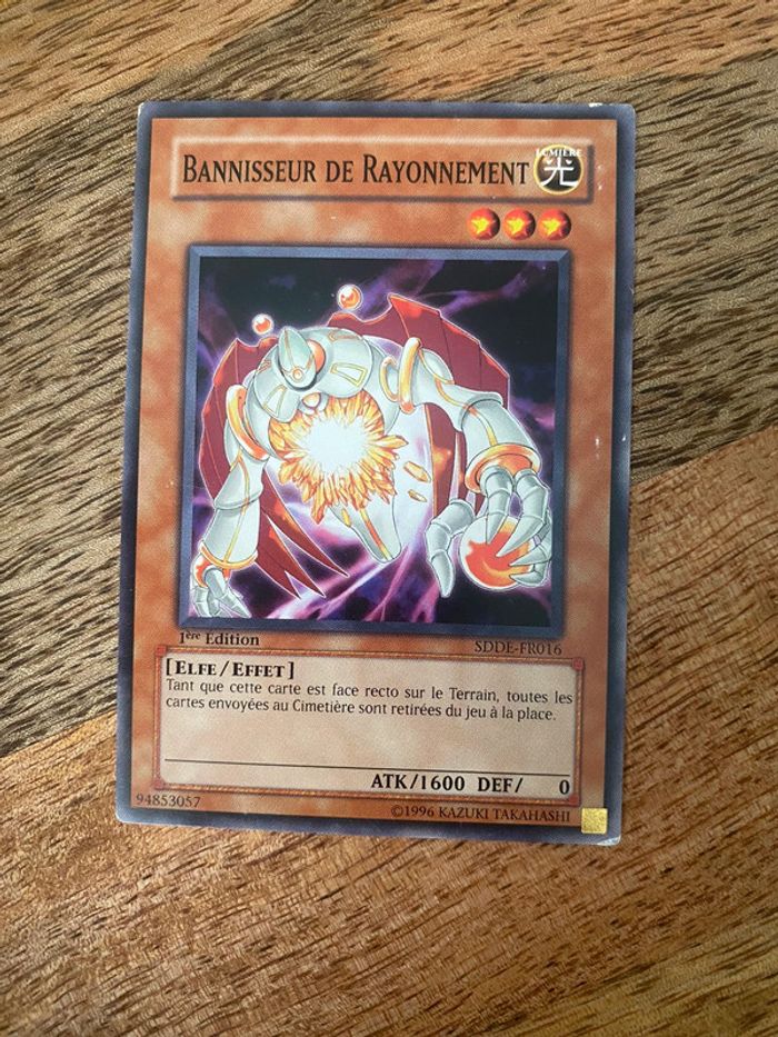 Carte Yu-Gi-Oh! Bannisseur de rayonnement SDDE-FR016 1996