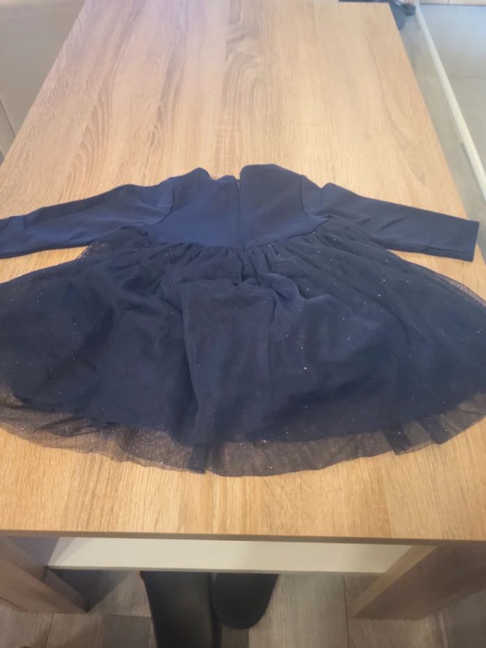 Robe. - photo numéro 3