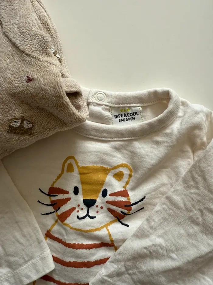 Lot bébé pyjama et t shirt - photo numéro 2