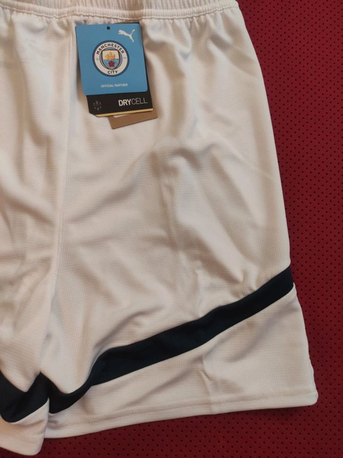 Short de foot Manchester City, Puma Authentique Officiel taille enfant 15/16 ans, Neuf - photo numéro 11