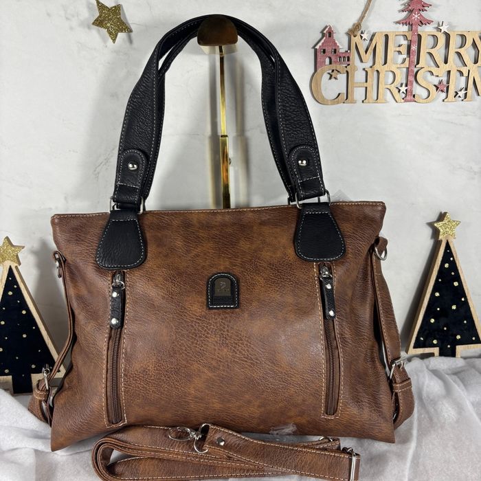 Grand sac à main marron et noir pratique & chic