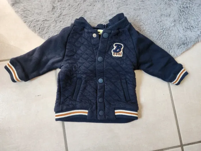 Veste 6 mois - photo numéro 3