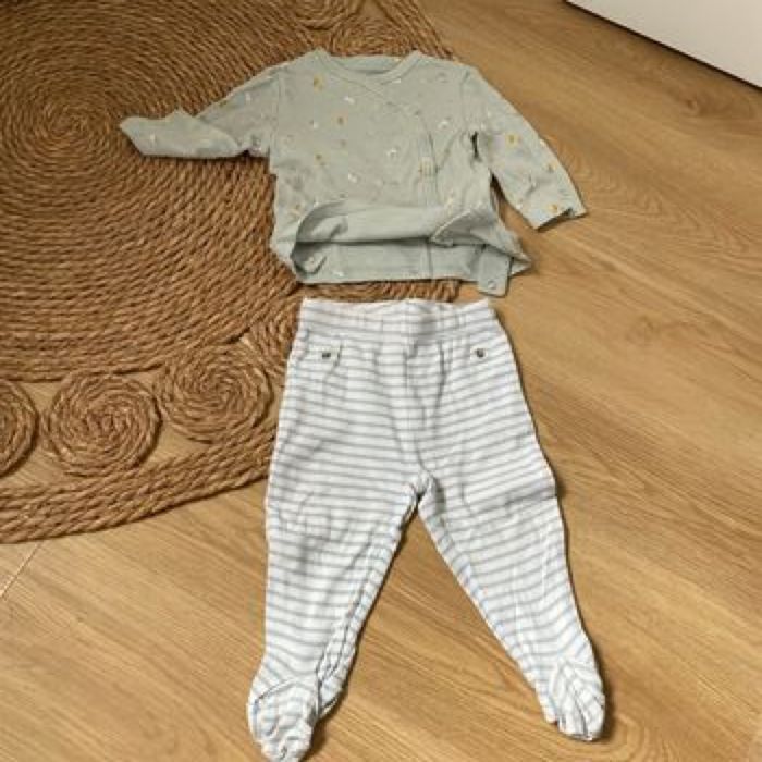 Lot pyjama 12 mois - photo numéro 4