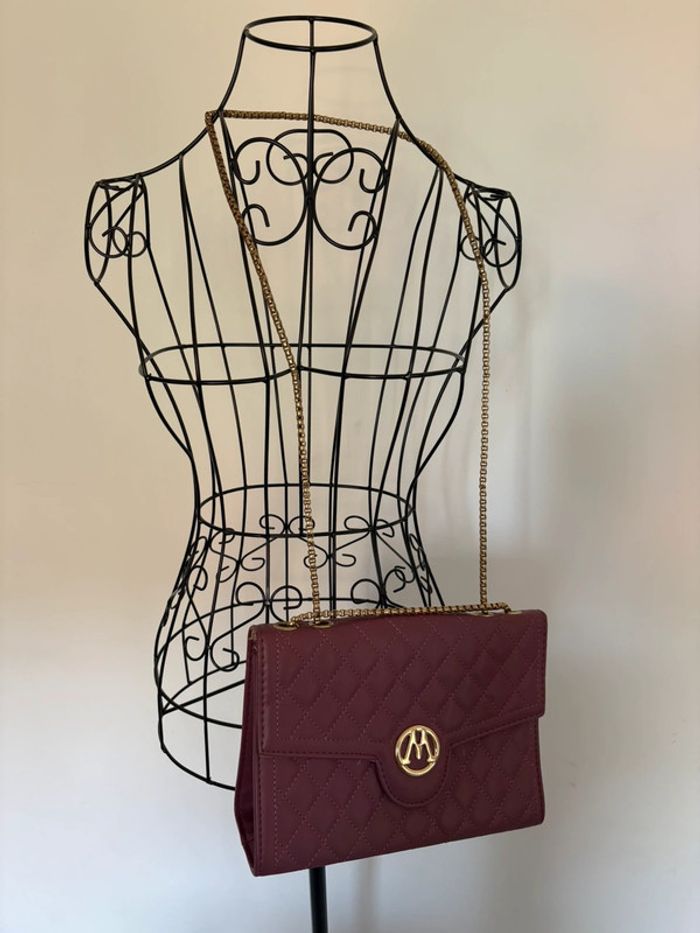 Sac bandoulière bordeaux matelassé - Chaîne dorée