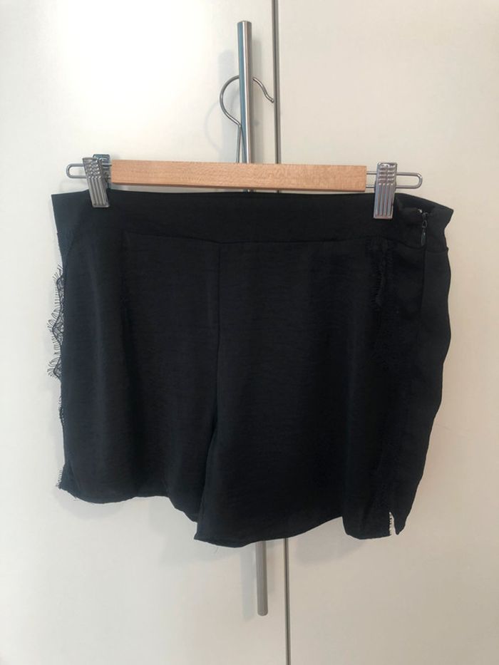 Short noir