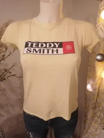 Tee shirt