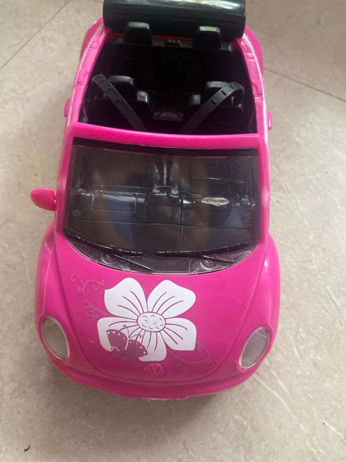 Voiture en jouet de barbie 👧