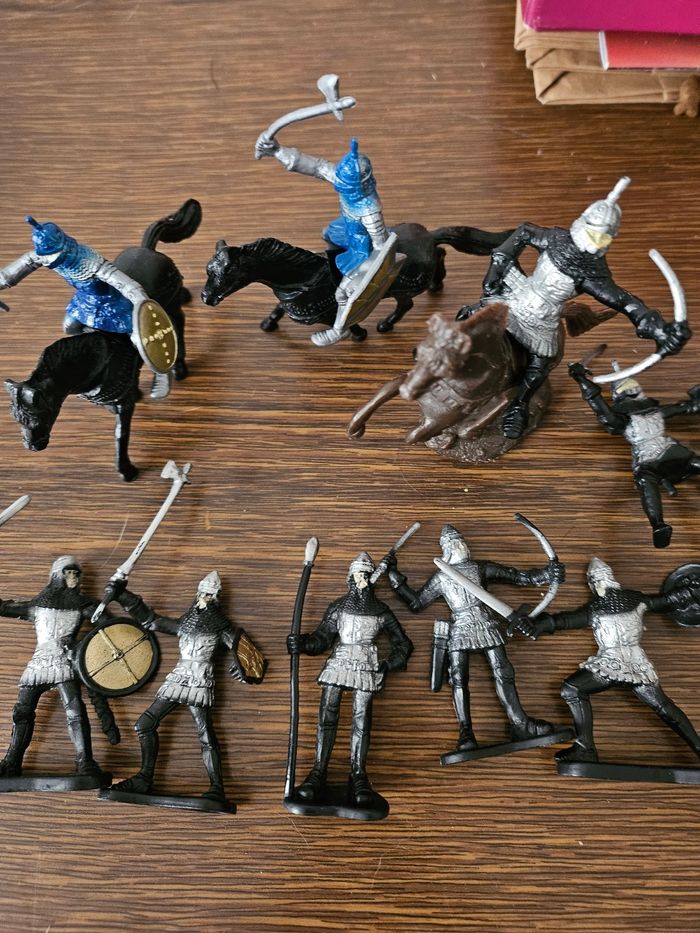 Lot de chevaliers et chevaux - photo numéro 4