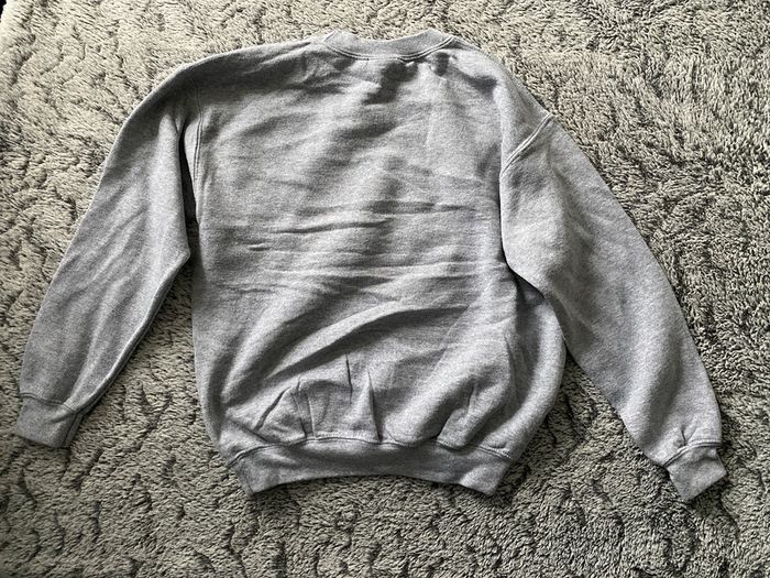 Pull gris - taille M (environ 10 / 12 ans) - photo numéro 4
