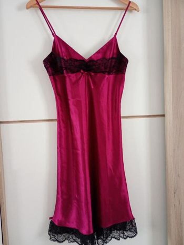 Nuisette Chantelle taille 36 - photo numéro 2
