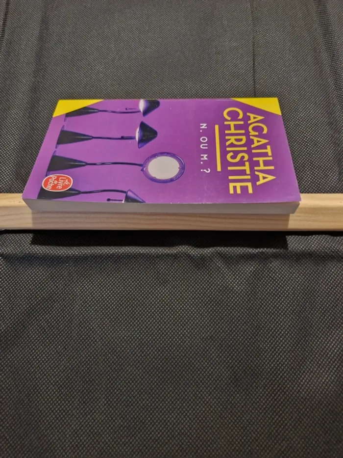 N Ou M ? - Agatha Christie - photo numéro 3