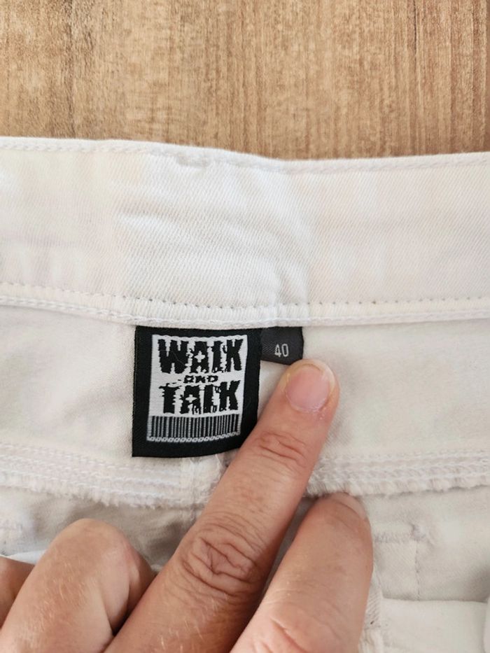 Short blanc taille 40 en excellent état walk and Talkie-walkie avec elasthane - photo numéro 3