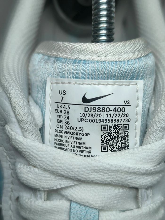 Baskets Nike air force one blanche glacier Bleu pointure 38.5 neuves sans boîte - photo numéro 9