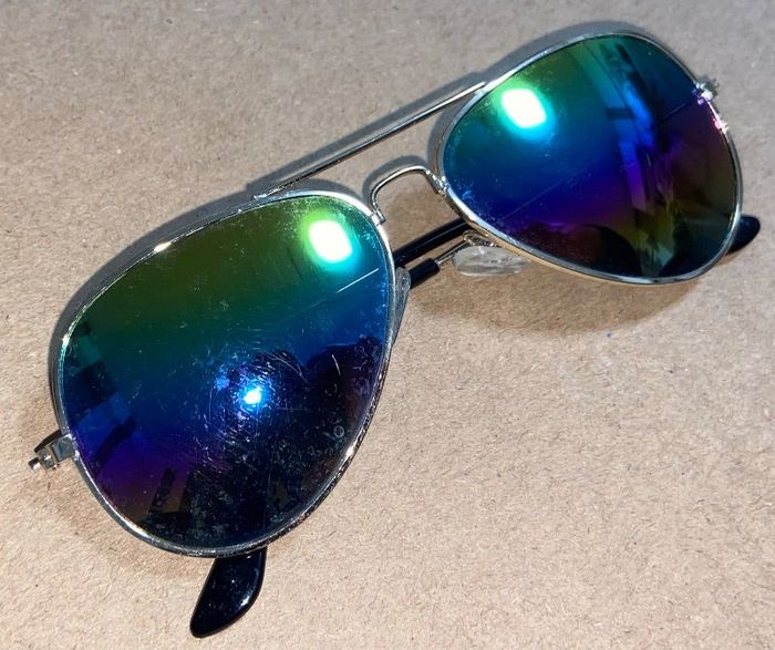 Lunette de soleil enfant ton bleu