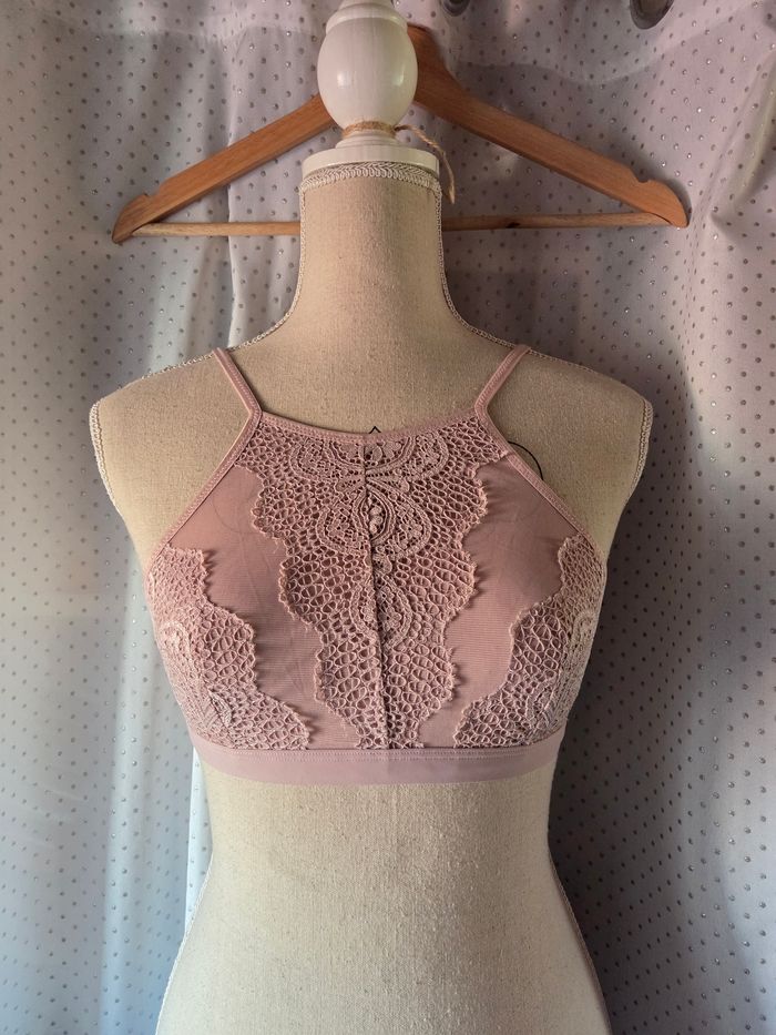 Soutien gorge  dentelle rose, taille M, Neuf sans étiquette