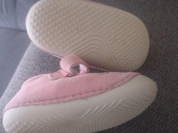 Chaussures roses - photo numéro 2