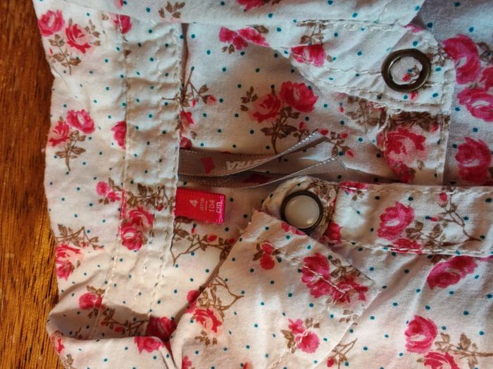 Chemise fleurie fille taille 4 ans - photo numéro 3