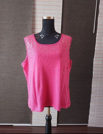 Débardeur rose avec sequins