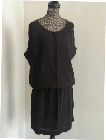 Robe noire IKKS – Taille 40