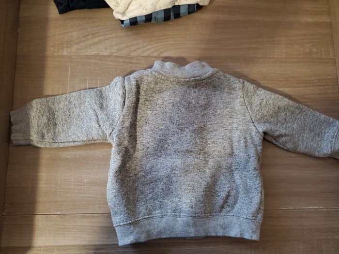 Lot de 2 gilets bébé garçon 6 mois - photo numéro 2