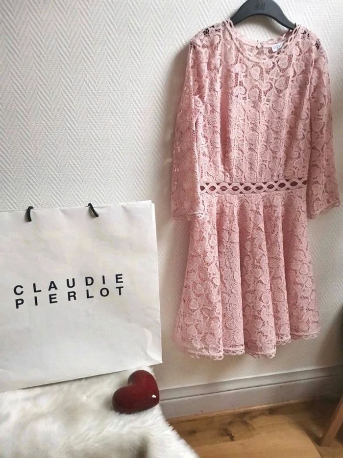 Magnifique robe en guipure bouton de Rose Cérémonie/ Mariage | Claudie Pierlot | prix boutique 265€ - photo numéro 10