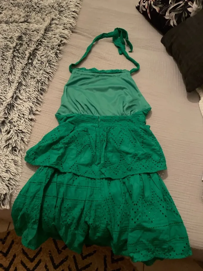 Robe dos nu verte - photo numéro 2