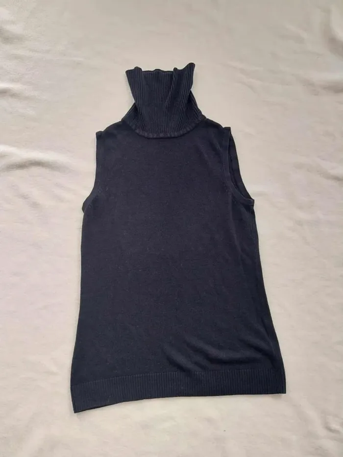 Pull noir sans mache col roule T38