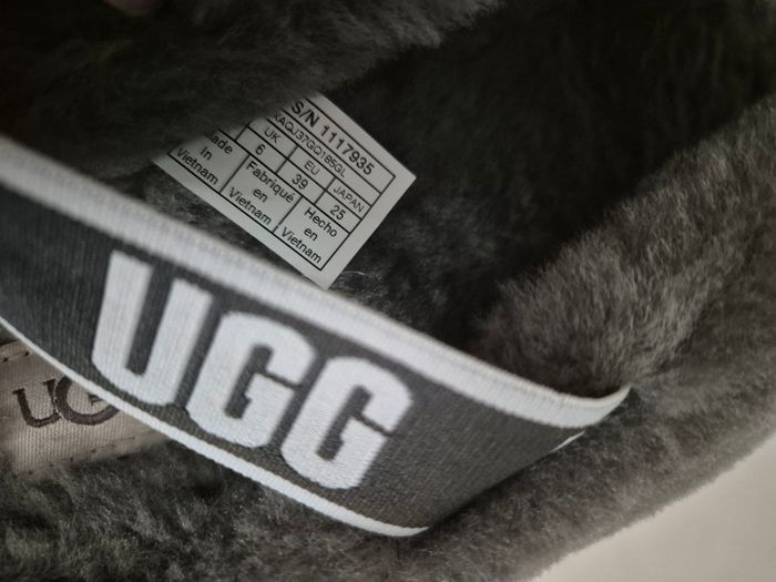 Pantoufles ugg - photo numéro 5