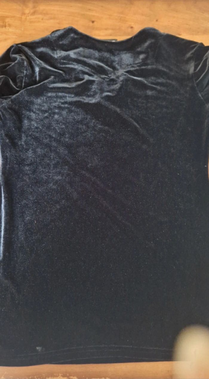 Petit haut noir col V dragon - photo numéro 3