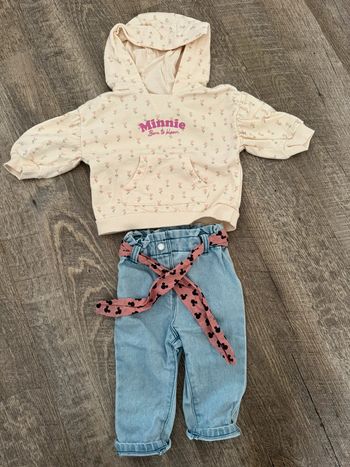 Ensemble minie 6 mois jamais porté