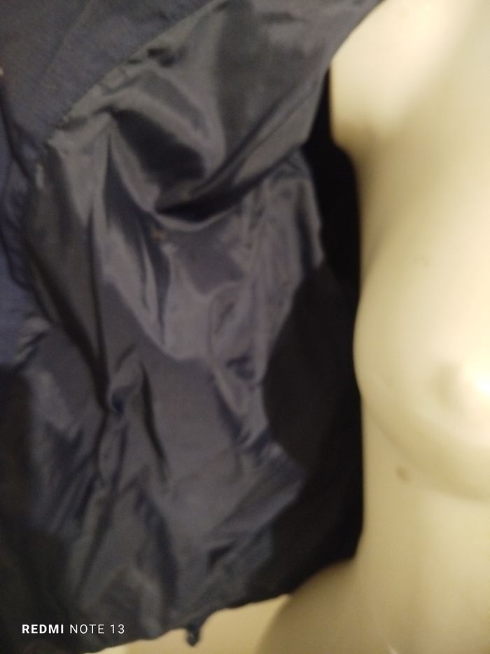 #kytie14ansgarcon. Doudoune en plume a capuche taille 14 zns - photo numéro 7