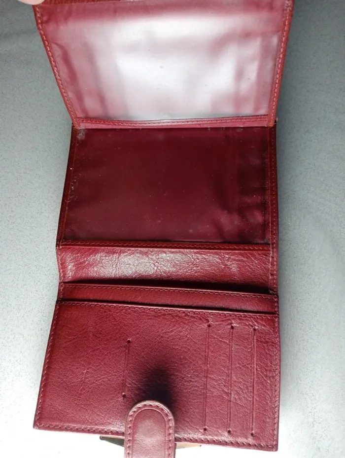 Porte feuilles élégante d’or en cuir - photo numéro 4