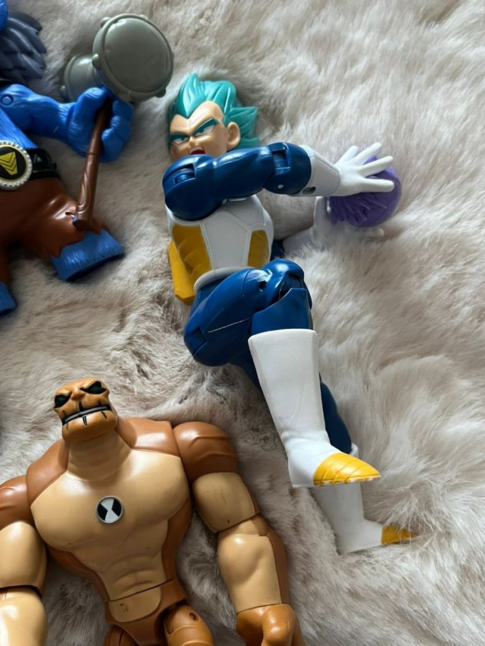 Lot 4 grande Figurine - Dragon Ball, Ben 10, DC Comics & Grojband ! 💥 - photo numéro 4