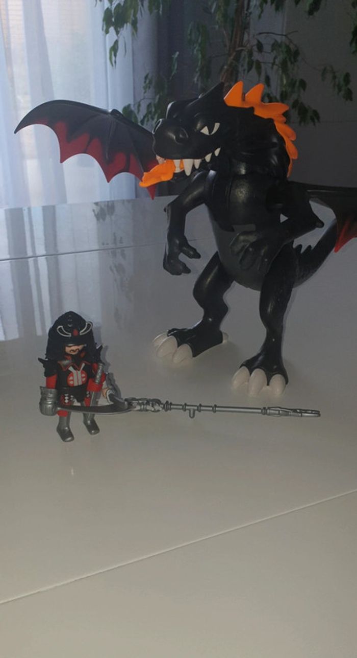 Playmobil 5482 grand dragon royal avec
flamme lumineuse