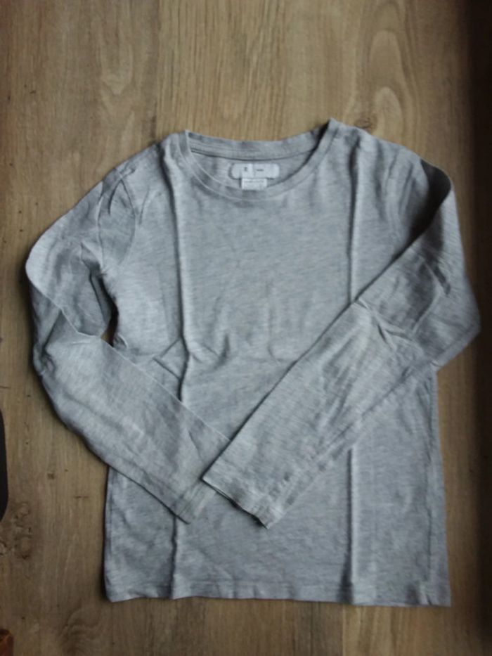 Tee-shirt manches longues gris 8 ans