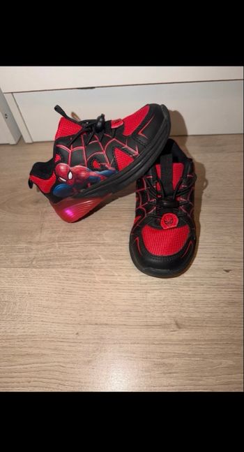 Chaussures Spiderman lumineuse 