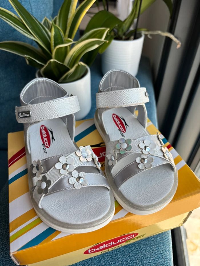 Sandales neuves gris irisée Balducci 24 - photo numéro 3