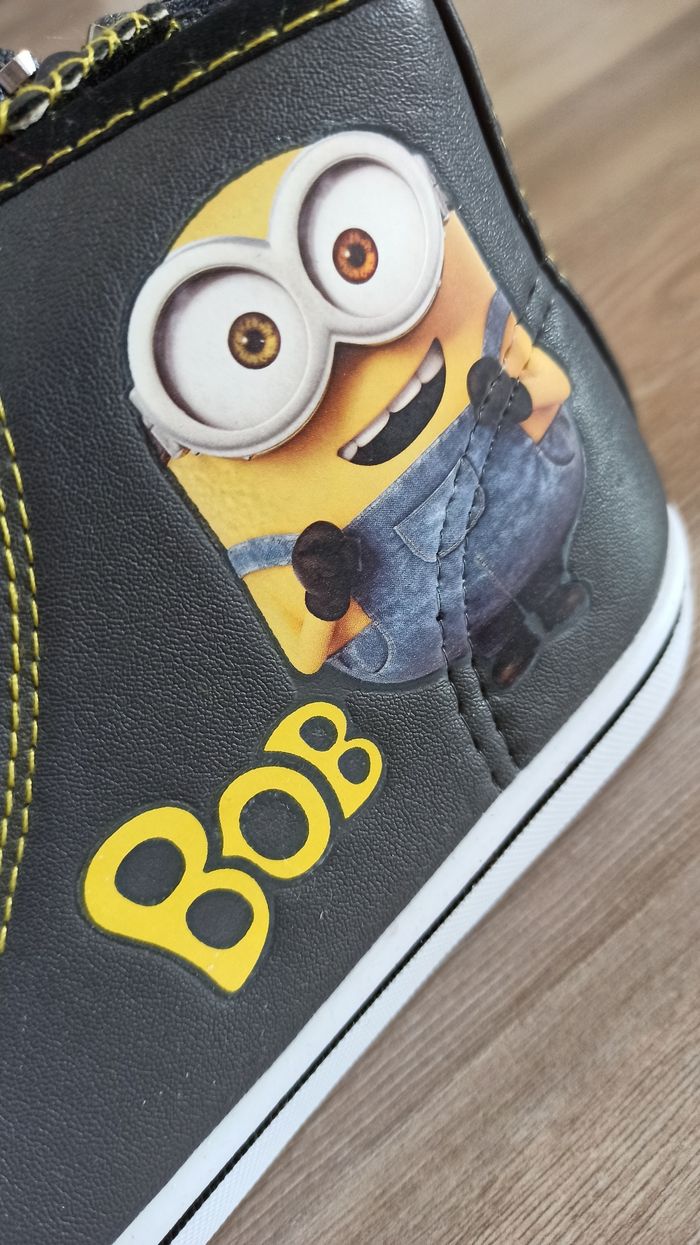 Baskets lacets minions garçon 32 neuve - photo numéro 3
