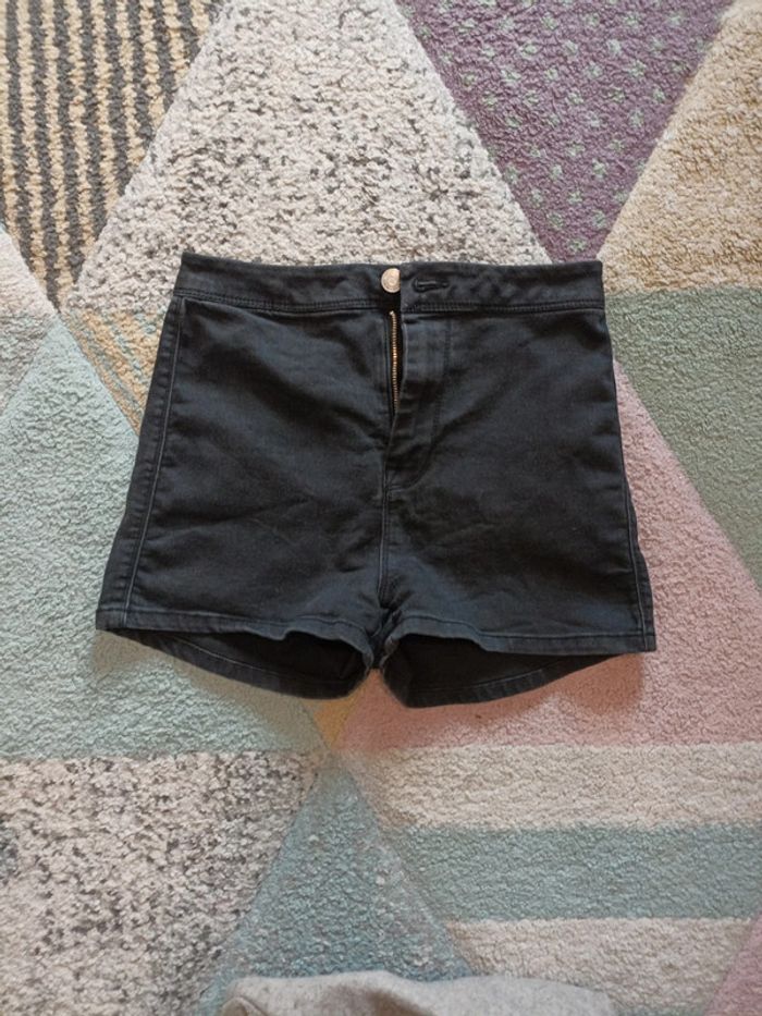 Short pull&Bear noir taille 34