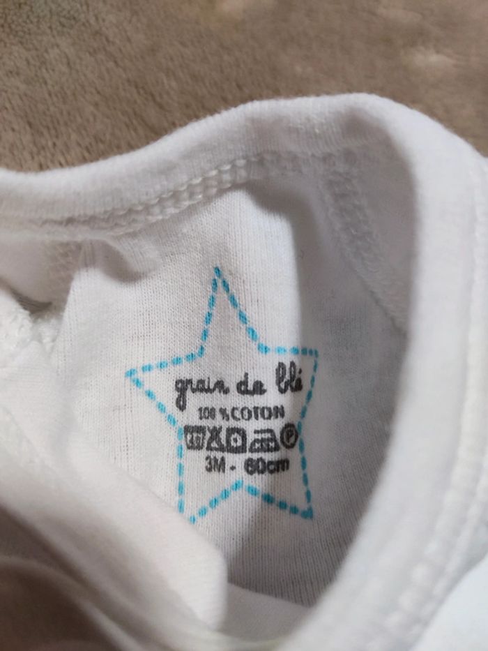 lot bodys MC 3 mois - photo numéro 2