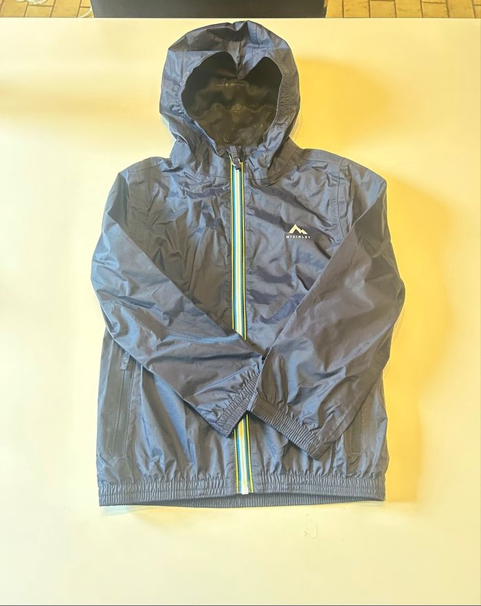 Veste de pluie imperméable très bon état pour garçon taille 6 ans couleur bleu marine - photo numéro 4