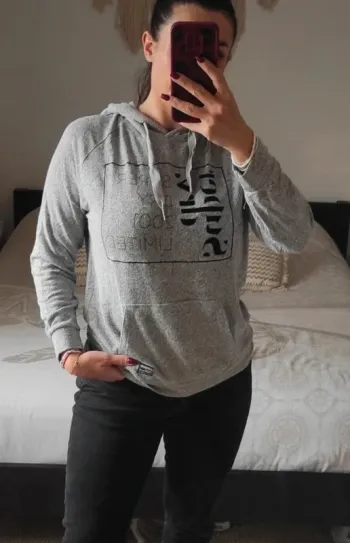 Pull Sweat à capuche Superdry gris 36