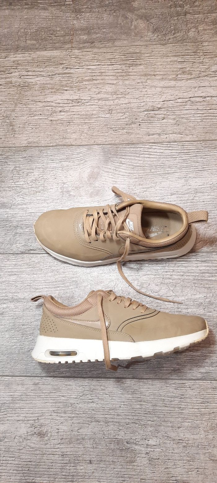 Basket Nike Air Max Thea 36.5 - photo numéro 2