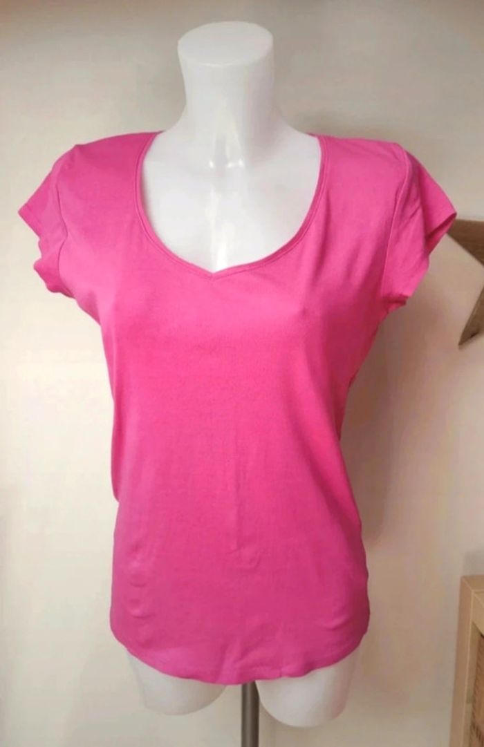 🌺joli tee shirt rose Tex taille 40🌺